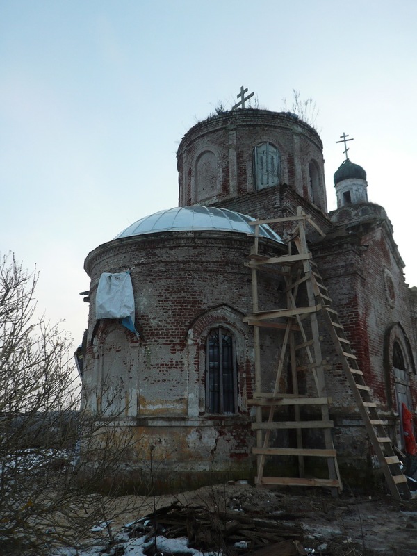Ремонт крыши над алтарем храма в Ивановском
